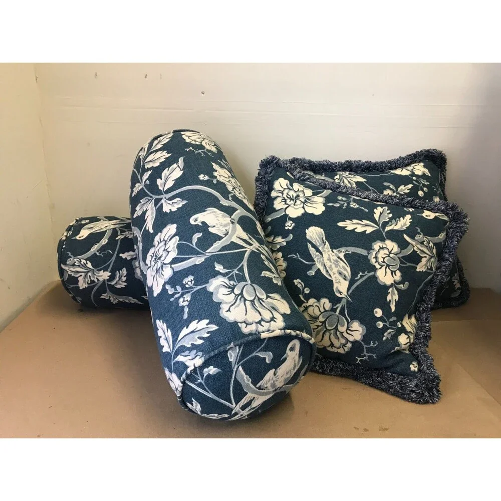 Set of 4 Bird Toile Decorative Linen Floral Pillows